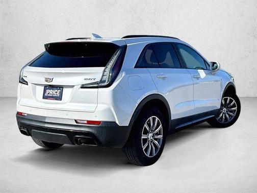 Crystal White Tricoat 2019 Cadillac XT4 Sport