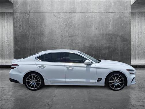 2023 Genesis G70 2.0T RWD