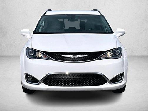 2018 Chrysler Pacifica Touring-L Plus