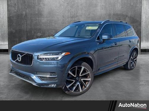 2019 Volvo XC90 T6 Momentum