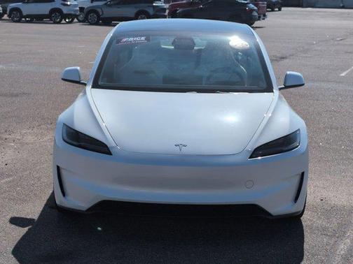 Pearl White Multi-Coat 2025 Tesla Model 3 Performance
