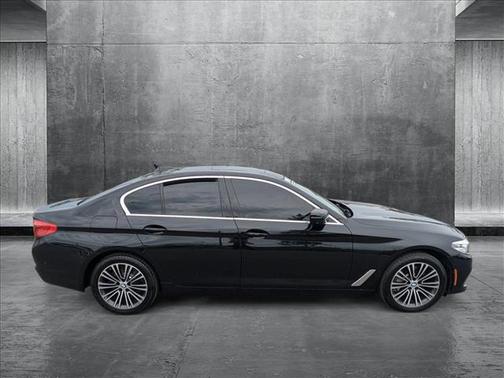 2019 BMW 540 540i