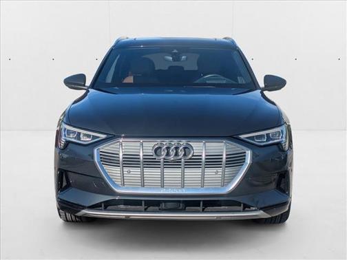 2019 Audi e-tron Premium Plus