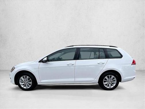 2016 Volkswagen Golf SportWagen TSI S 4-Door
