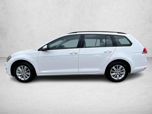 2016 Volkswagen Golf SportWagen TSI S 4-Door