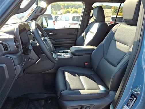 2025 Toyota Land Cruiser 