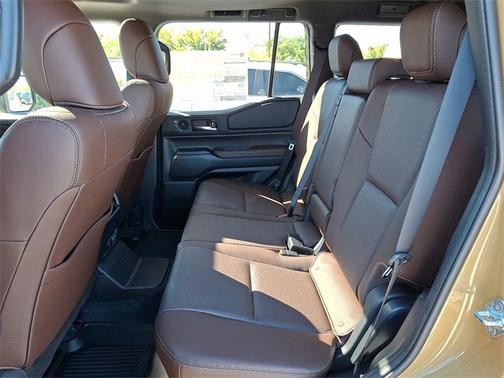 2025 Toyota Land Cruiser 