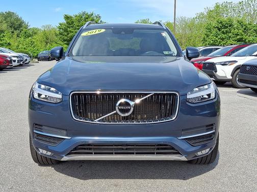 2019 Volvo XC90 T6 Momentum