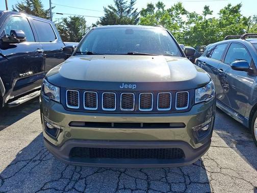 Olive Green Pearlcoat 2017 Jeep Compass Latitude