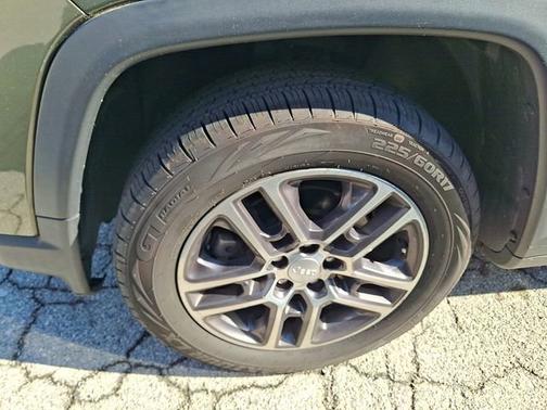Olive Green Pearlcoat 2017 Jeep Compass Latitude