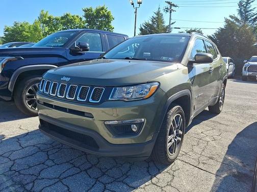 Olive Green Pearlcoat 2017 Jeep Compass Latitude