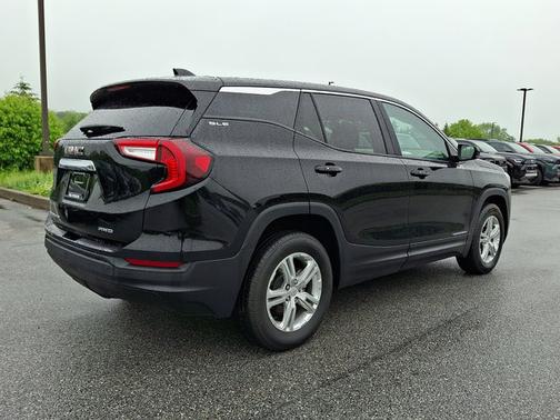 Ebony Twilight Metallic 2024 GMC Terrain SLE