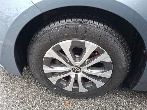 2020 Toyota Corolla Hybrid LE