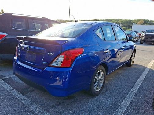2015 Nissan Versa SV