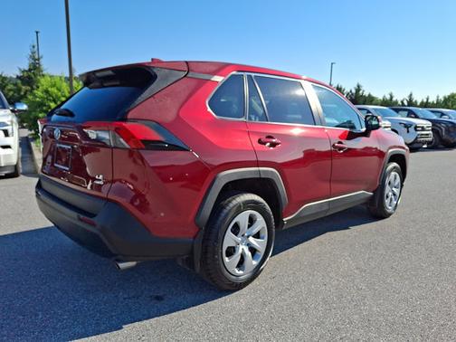 2022 Toyota RAV4 LE