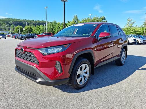 2022 Toyota RAV4 LE