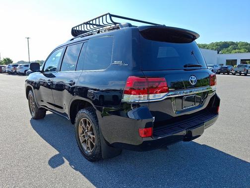 2021 Toyota Land Cruiser Heritage Edition