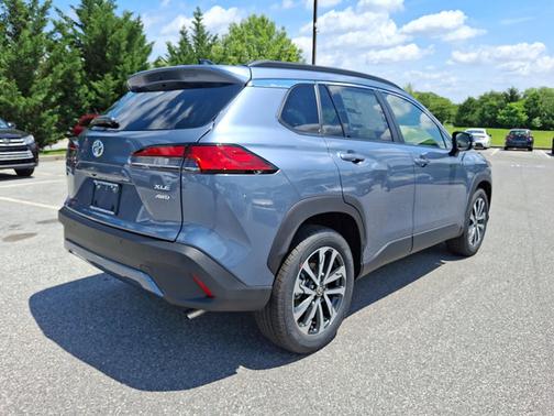 2025 Toyota Corolla Cross XLE