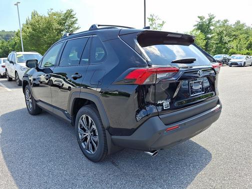 2025 Toyota RAV4 Hybrid XLE Premium