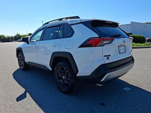 Ice Cap   040 2023 Toyota RAV4 Adventure