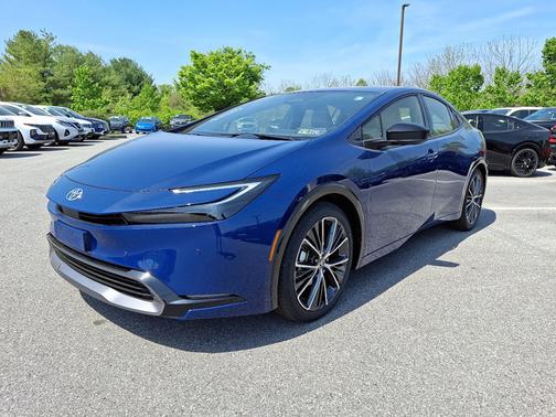 2025 Toyota Prius XLE