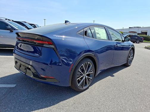 2025 Toyota Prius XLE
