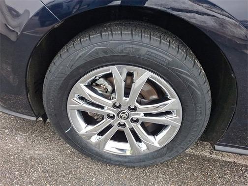 2024 Toyota Sienna Platinum