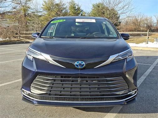 2024 Toyota Sienna Platinum