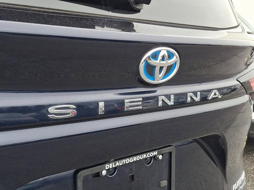 2024 Toyota Sienna Platinum