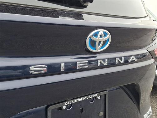 2024 Toyota Sienna Platinum