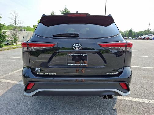 2022 Toyota Highlander XSE