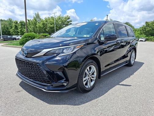 2023 Toyota Sienna XSE