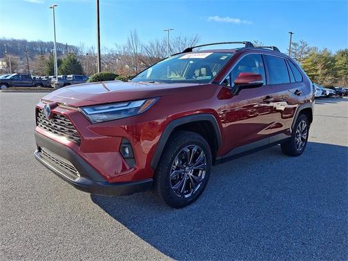 2022 Toyota RAV4 Hybrid XLE Premium