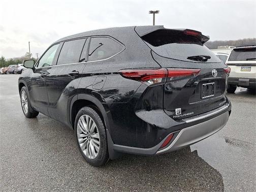 2026 Toyota Highlander Platinum