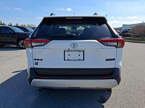 Ice Cap 2024 Toyota RAV4 Adventure