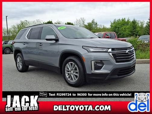 Sterling Gray Metallic 2023 Chevrolet Traverse LT Cloth