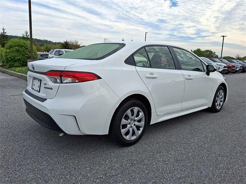 2024 Toyota Corolla Hybrid LE