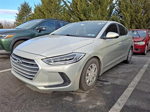 2018 Hyundai ELANTRA SE