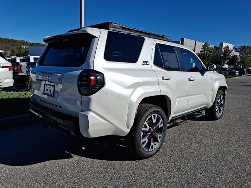 Wind Chill Pearl 089 2026 Toyota 4Runner TRD Sport Premium