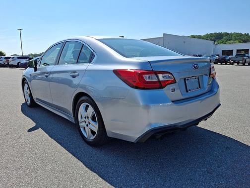2019 Subaru Legacy 2.5i