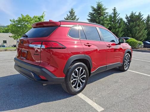 2024 Toyota Corolla Cross Hybrid SE