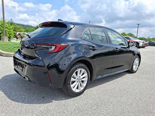 2023 Toyota Corolla Hatchback SE