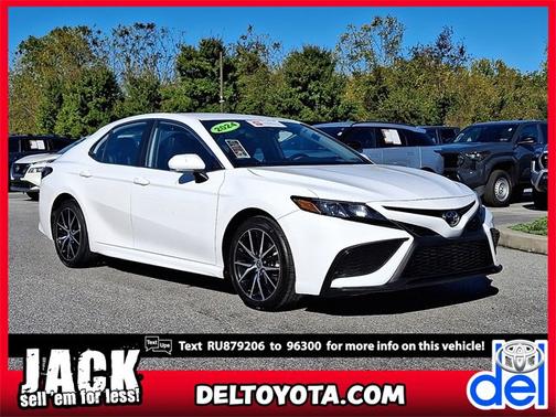 2024 Toyota Camry SE