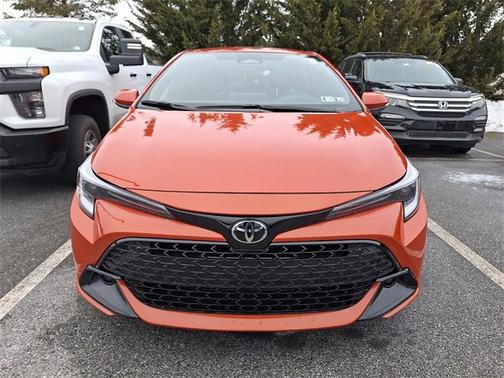 2025 Toyota Corolla Hatchback SE