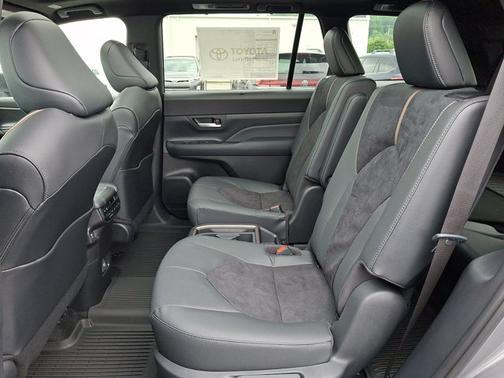Heavy Metal 1L5 2026 Toyota Grand Highlander Hybrid MAX Platinum