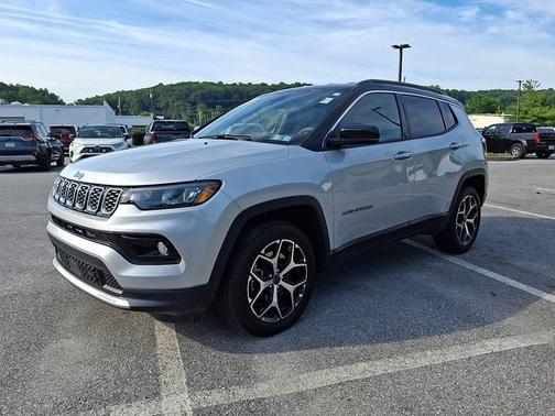 Silver Zynith Metallic Clearcoat 2025 Jeep Compass Limited