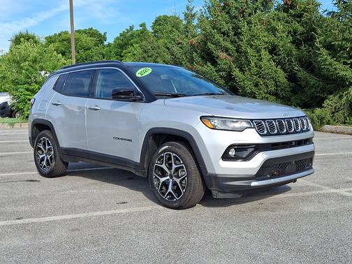 Silver Zynith Metallic Clearcoat 2025 Jeep Compass Limited