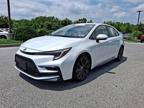 2024 Toyota Corolla Hybrid SE
