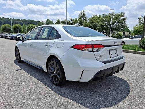 2024 Toyota Corolla Hybrid SE