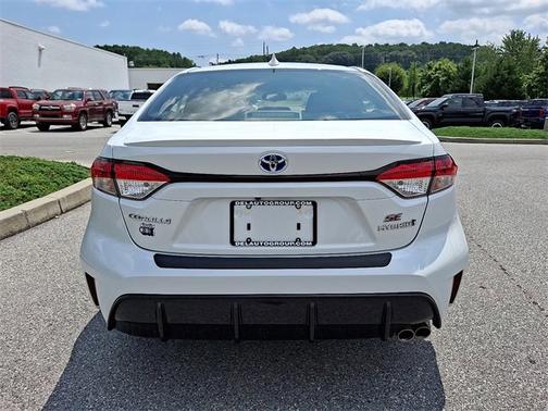 2024 Toyota Corolla Hybrid SE